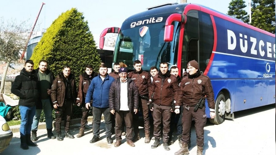 Hataydaki polisler Dzcespor otobsnde kalacak