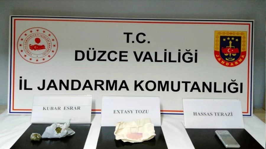 Jandarmadan uyuturucuya geit yok